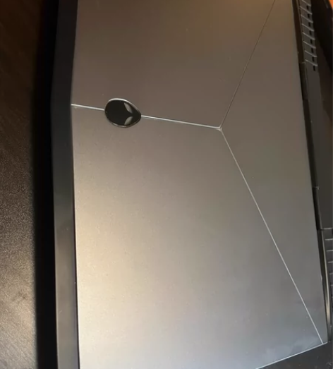 外星人15r3游戏本，颜值满分，打游戏什么...