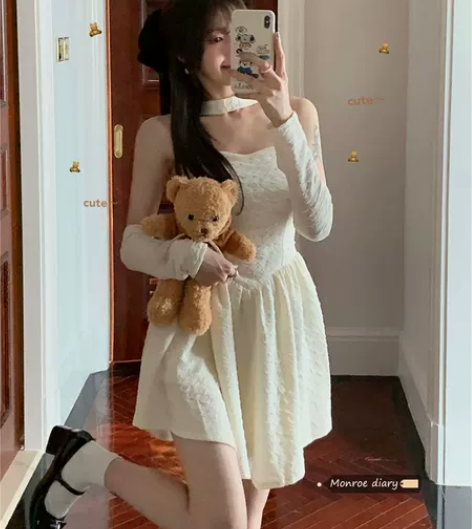 法式纯欲风性感初恋挂脖连衣裙女夏季一字肩性...