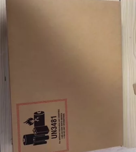 全新未拆封白色华为充电宝66W超级快充原装...
