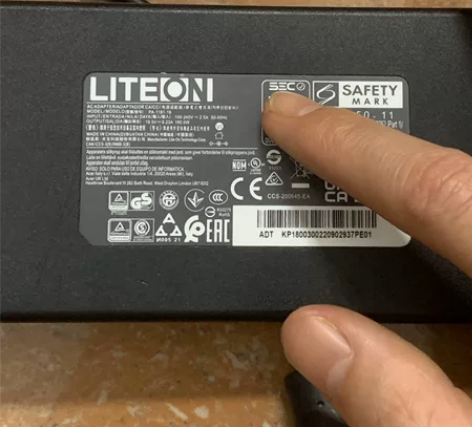 包邮原装宏基新款超薄180W适配器 输出：...