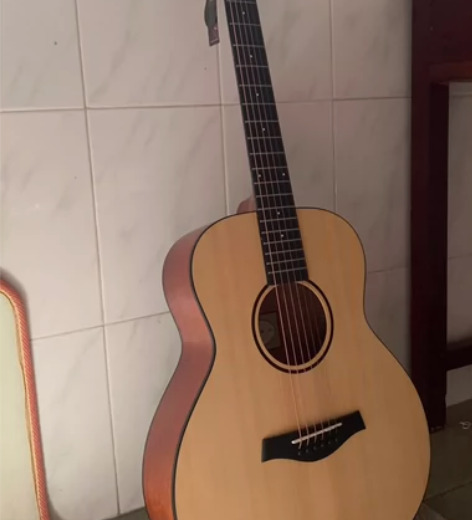 卢森单板民谣吉他 480买的 36寸，原价...