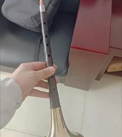 琴行仓库剩的全新的黑檀木D调唢呐，现在全部...