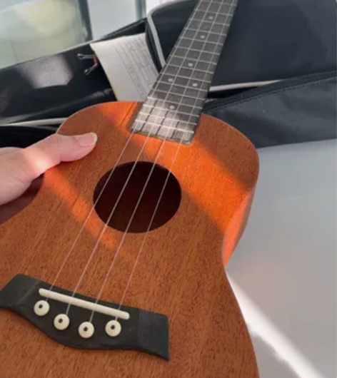 威伯尤克里里初学者学生成人女男23寸乌克丽...