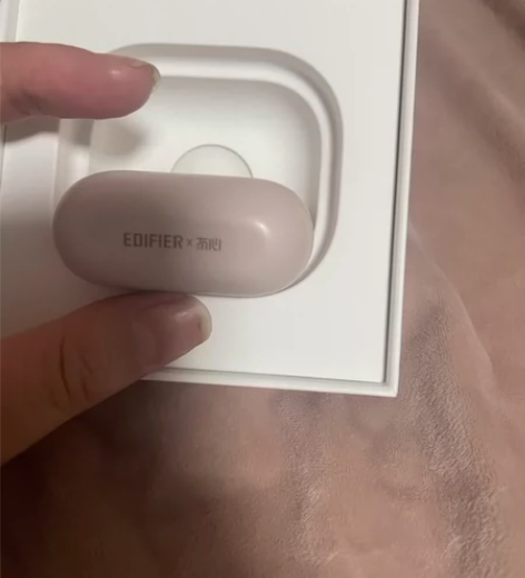 漫步者蓝牙耳机没听过几次,音质很不错,转给...