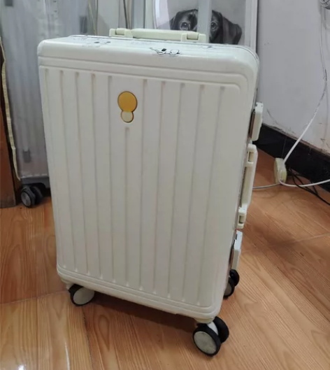 ?学生行李箱女20寸日系静音拉杆箱，角上有...