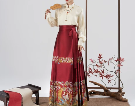 桔屿汉服 女明制仿妆花重工马面裙套装四时吉...