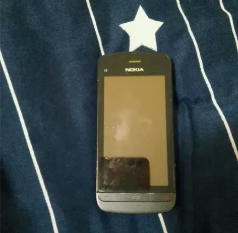 nokia 复古套装，哈哈。不知道充电还可...