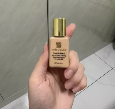 雅诗兰黛DW粉底液15ml小样  用过两次...