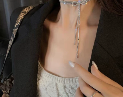 CHICYOU 银色钻石蝴蝶结闪闪ins网...