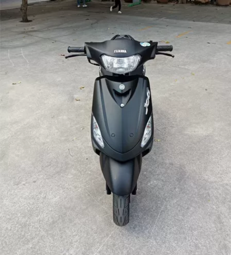 漂漂亮亮，磨砂黑色，正宗雅马哈巧格100踏...
