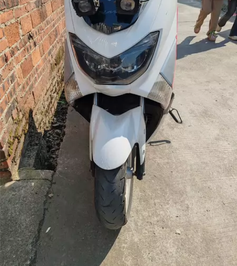 大踏板国产立雅的，3200块 19年的车，...