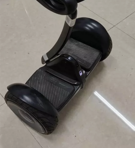 九号平衡车 黑色的 感兴趣的话点“我想要”...