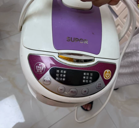 苏泊尔电饭煲3L，CFXB30FC118-...