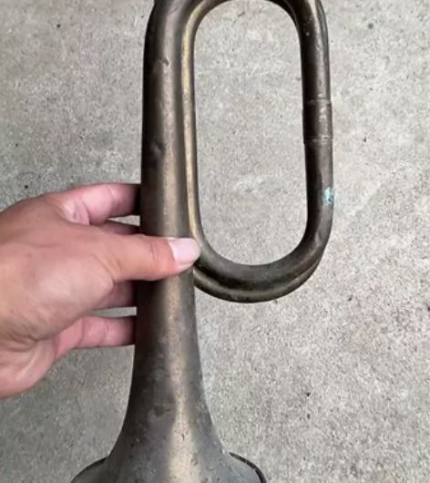 冲锋号，，铜号，应该是民国后期的吧！完美无...