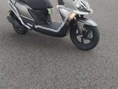 重庆望江铃木125踏板摩托车全新刻可上牌手...