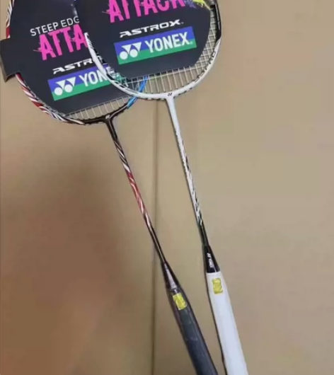 个人闲置 全新羽毛球拍 全碳素超轻4U碳纤...