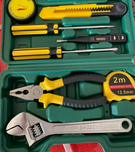 金马组套工具9件套,全新包邮。标价为一套的...