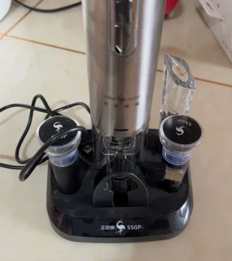 红酒开瓶器，原价168，便宜出，只用了几次...
