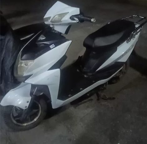 闲置电动车出售70v大电池 感兴趣的话点“...