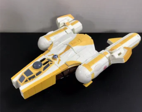 星际大战 变形金刚 轰炸机 的一个尸体,缺...