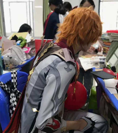 出猫与三町目家达达利亚仅穿过一次，衣服s码...