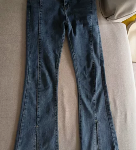 清衣柜，喇叭裤，牛仔裤，修身有弹性，26码...