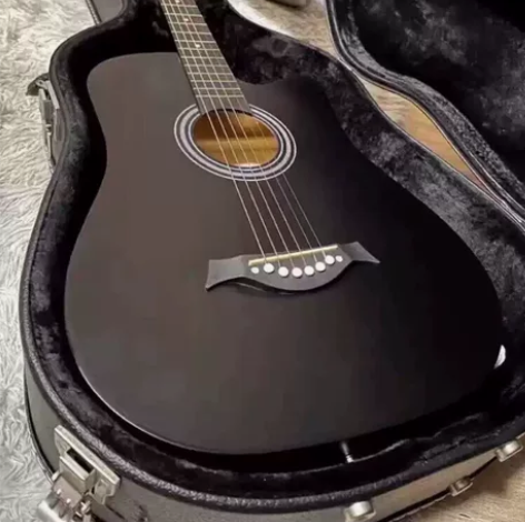 亏本出售一把原价2000多的吉他,自己用的...