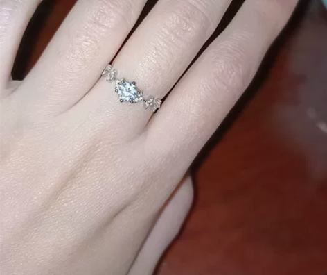 莫泊桑戒指，钻石小鸟，50分，纯银戒托，1...