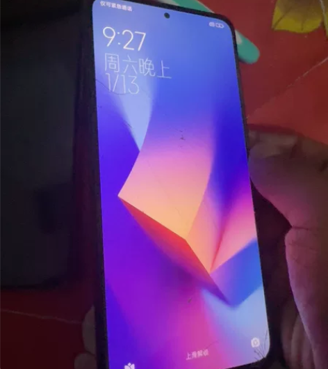 红米k40 屏幕有细小碎裂别的地方没有为他...