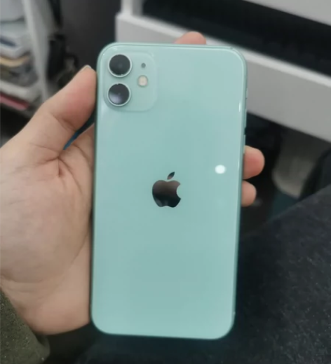 ?苹果11，国行的，换过售后电池，效率83...