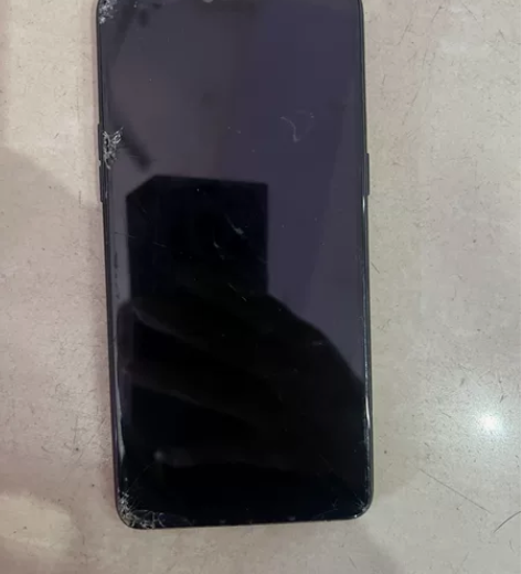 oppo r15. 开机屏坏 感兴趣的话点...