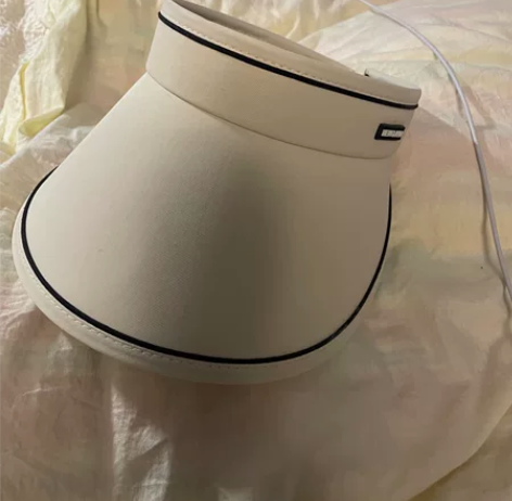 遮阳帽女  九成新  买了没带 感兴趣的话...