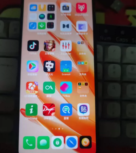 摩托罗拉edges ，目前刷了Flyme1...