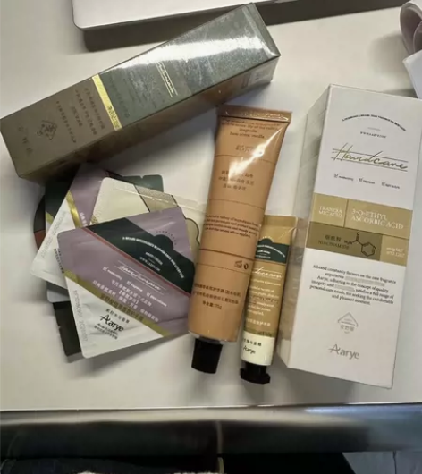 店不干了，清一批Aayey安の野同款护手霜...