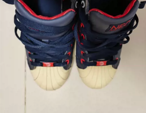 原装正品阿迪达斯贝壳头板鞋 蓝色，成色见图...