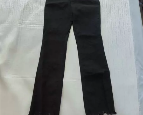 微喇牛仔裤 L码 穿过一次 比较修饰身材 ...