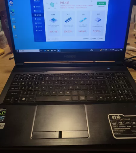 神舟战神z7 9300h 1660ti笔记...