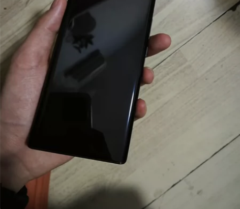 荣耀60  无任何磕碰，无拆无修，成色完美...