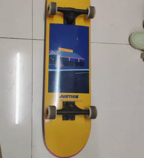 justice专业滑板 大一三百多买的 没...