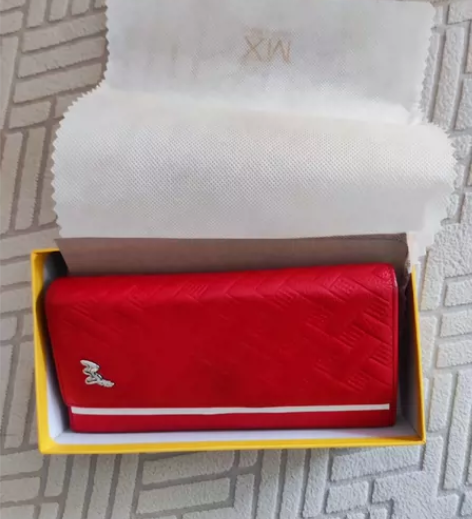 稻草人女士钱包 感兴趣的话点“我想要”和我...