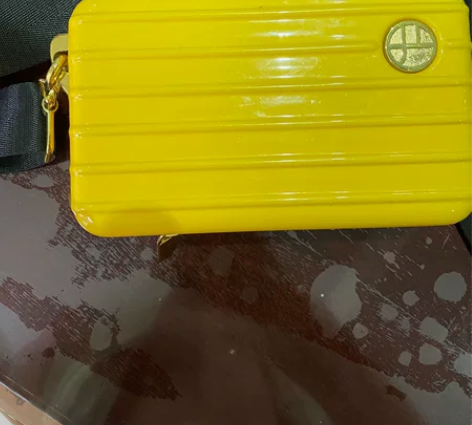 网易严选PC硬壳胸包手拿斜挎单肩包高颜值防...