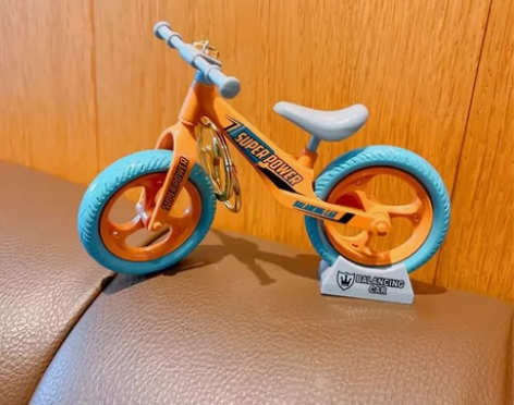 创意趣玩可活动可滑行自行车情侣饰品钥匙扣挂...