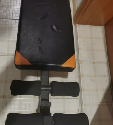 仰卧起坐板，买来就没使用过[捂脸哭]，京东...