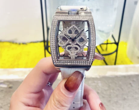 ?扑克时来运转女神手表女满天星新款轻奢小众...