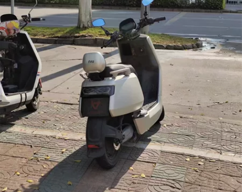 17年小牛n1s全原带原装小牛锂电池目前续...