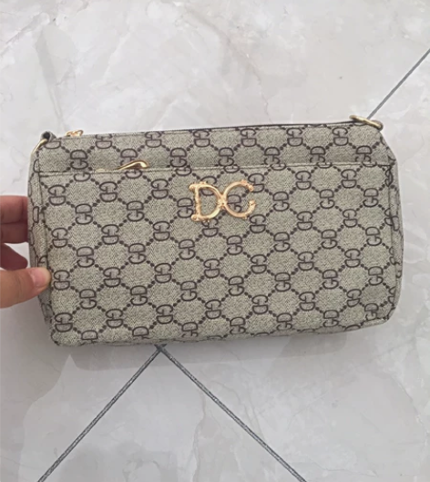 全新包包年底清货最后20个新款百搭单肩斜挎...