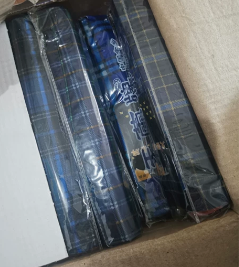 全新 雨伞低价出两把包邮(除偏远地区) 感...