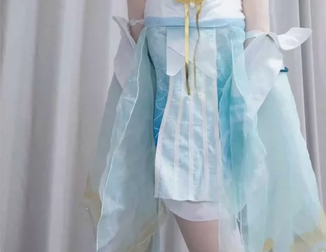 亦良家游龙清影全套 m码 还有漫美家假发 ...