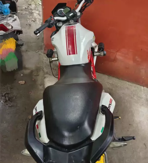 14黄龙300，手续齐全，物流停运了，只卖...