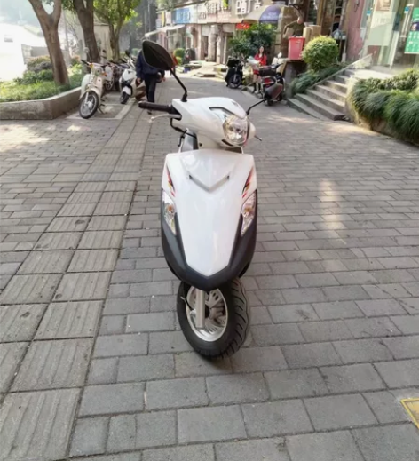 出售一台豪爵VF125，22年10月上户，...